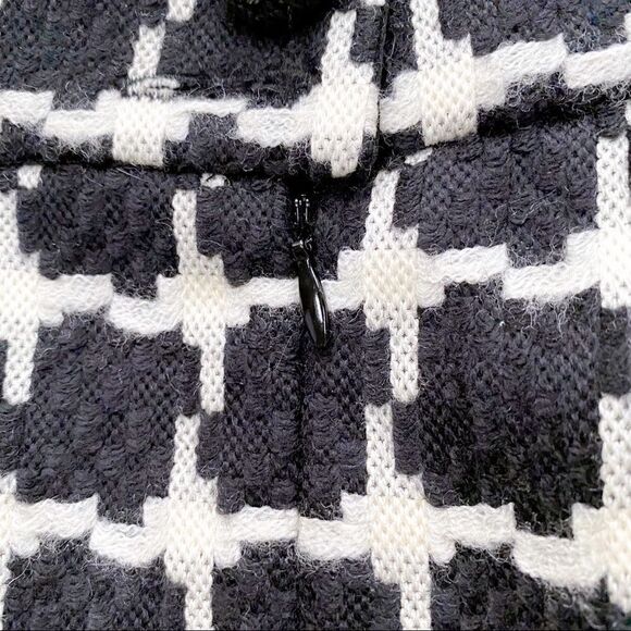 VINTAGE Carlisle Houndstooth Wool Blend Tweed Pencil Skirt Career Black White 8 - Picture 7 of 9